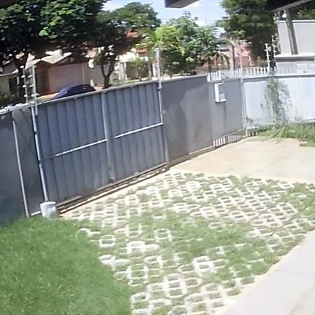فيلا Dourados Guest Flat House المظهر الخارجي الصورة